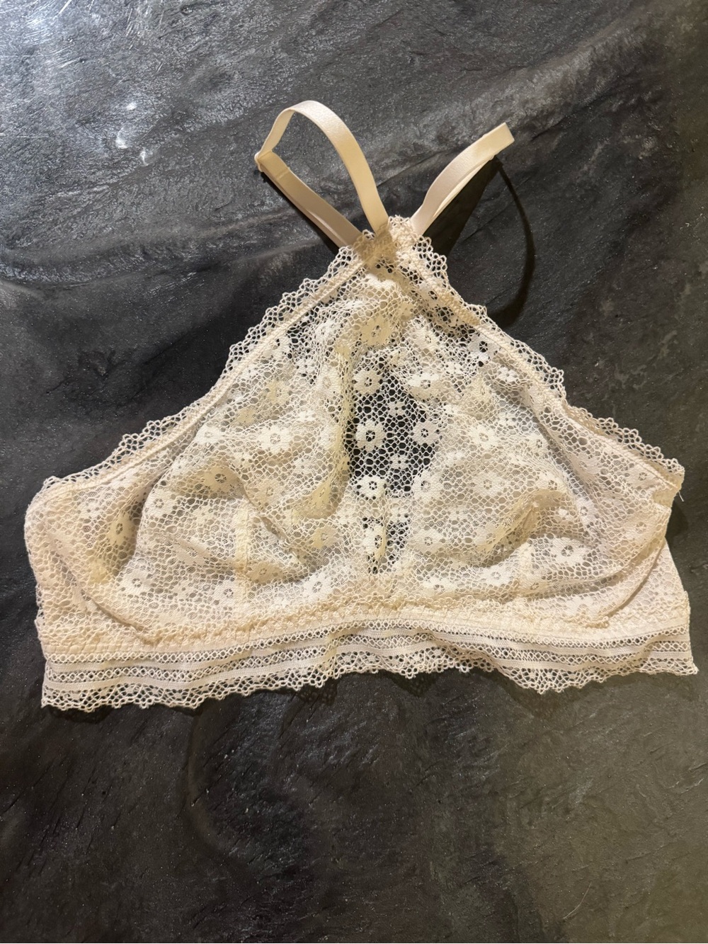 Victorias Secret Lace Bralette in Cream Large